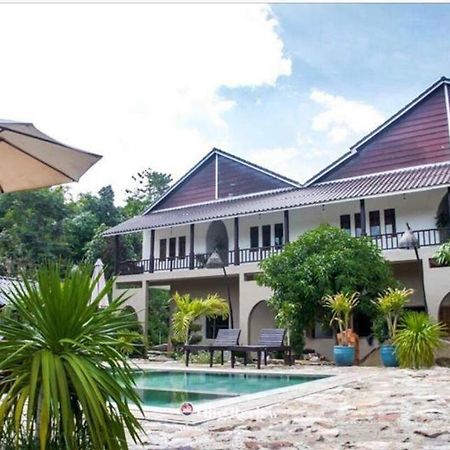Boreirum Thmorda Hotel Resort Kampot Bagian luar foto